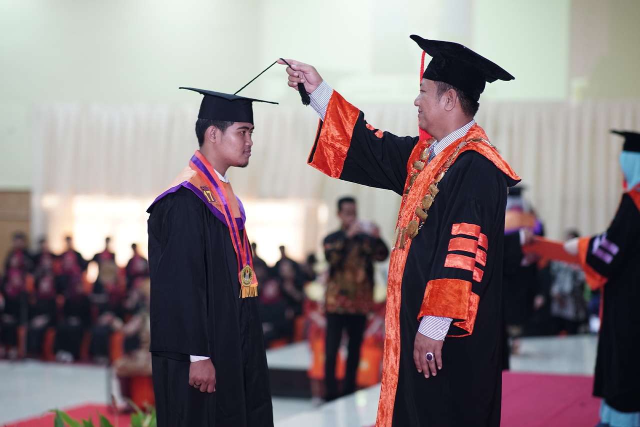study graduation academic dress scholar mortarboard event 1626645